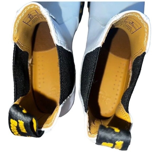 Dr. Marten Womens Yellow Stitch Smooth Leather White Chelsea Boots, Sz 9, NWOB - Picture 9 of 15